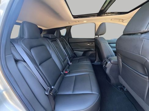 Used 2025 Nissan Murano SL AWD/4WD image 8
