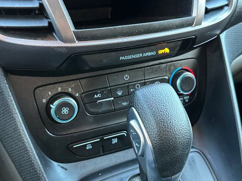 Used 2021 Ford Transit Connect XL FWD image 29