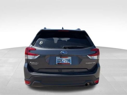 Used 2023 Subaru Forester Premium image 5