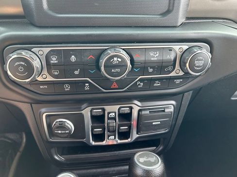 Used 2021 Jeep Wrangler Unlimited Sport AWD/4WD image 14