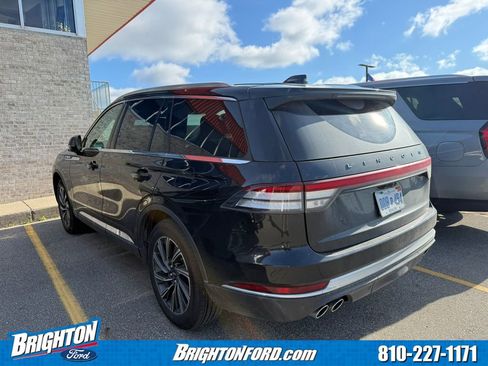 Used 2025 Lincoln Aviator AWD image 5
