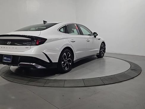 Certified 2025 Hyundai Sonata SEL AWD/4WD image 5