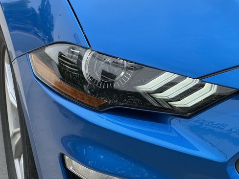 Used 2021 Ford Mustang Convertible RWD image 11