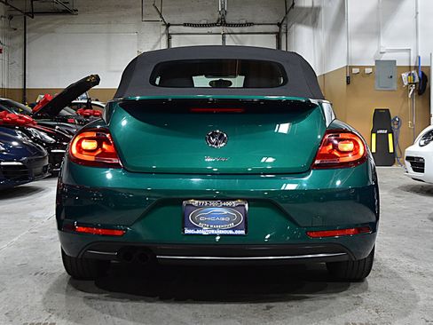 Used 2018 Volkswagen Beetle 2.0T image 8