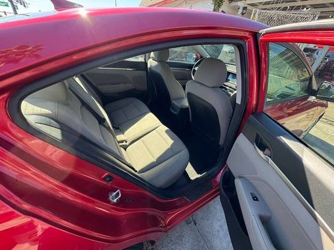 Used 2020 Hyundai Elantra SEL FWD image 12