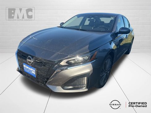 Used 2025 Nissan Altima 2.5 SL image 1