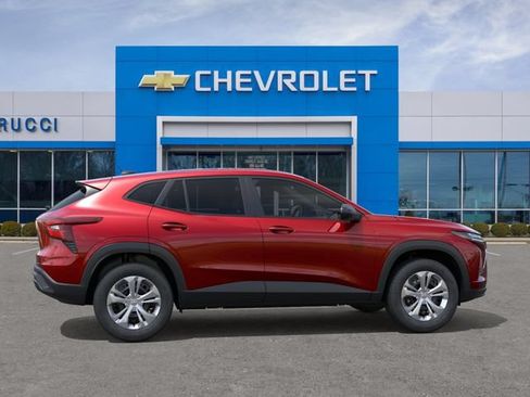 New 2026 Chevrolet Trax LS FWD image 5