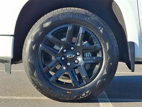 Certified 2022 Chevrolet Silverado 1500 RST image 7