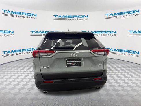 Used 2023 Toyota RAV4 XLE Premium FWD image 4