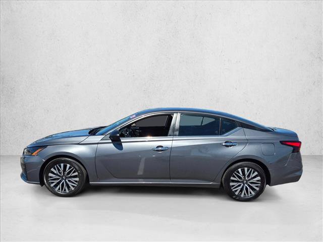 Used 2025 Nissan Altima 2.5 SV FWD image 9