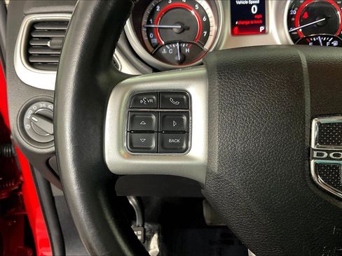 Used 2020 Dodge Journey SE w/ SE Popular Equipment Group FWD image 11