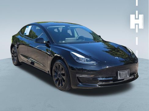 Used 2023 Tesla Model 3 Standard Range RWD image 1