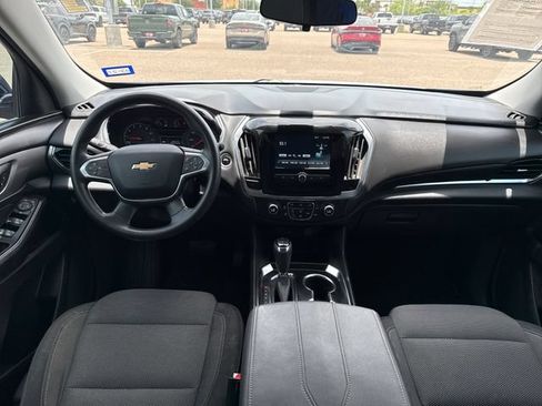 Used 2018 Chevrolet Traverse LS FWD image 14