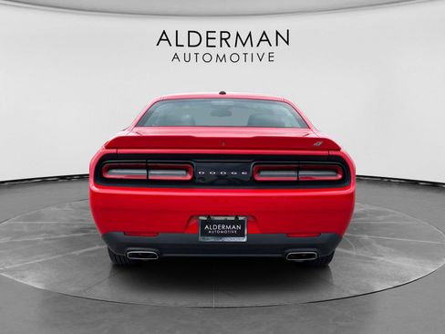Used 2020 Dodge Challenger SXT AWD/4WD image 4
