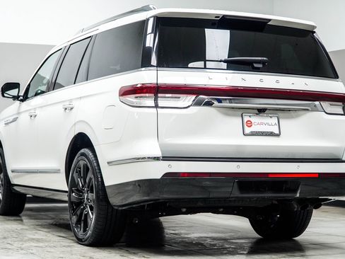 Used 2023 Lincoln Navigator Reserve AWD/4WD image 10