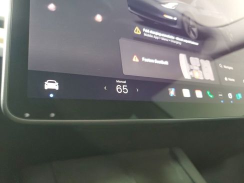 Used 2023 Tesla Model 3 Standard Range image 28