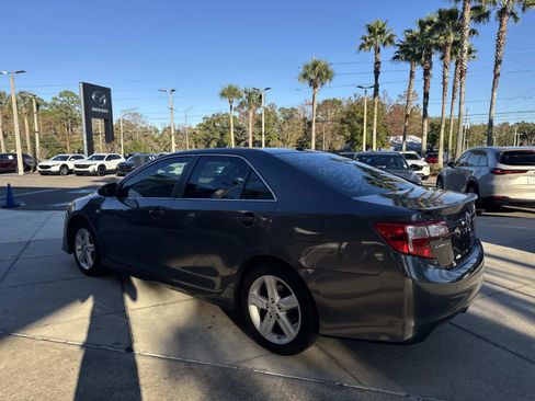 Used 2014 Toyota Camry SE image 7