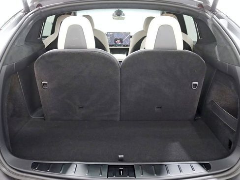 Used 2023 Tesla Model X Plaid image 39