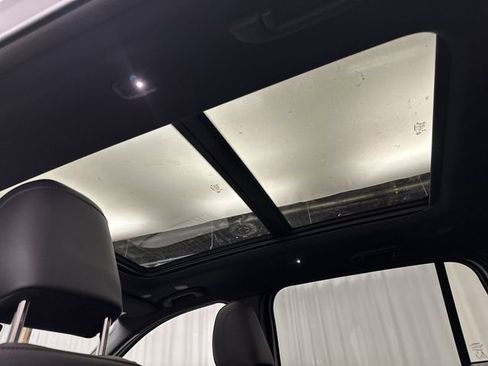 New 2026 Jeep Cherokee Limited image 18