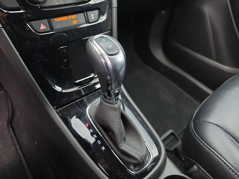 Used 2019 Buick Encore Sport Touring FWD image 28
