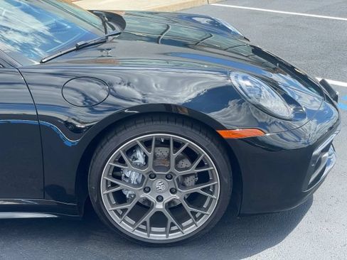 Used 2021 Porsche 911 Carrera w/ Premium Package RWD image 20