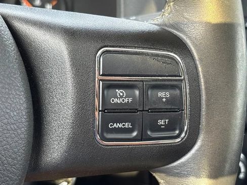 Used 2014 Jeep Patriot Latitude w/ Sun/Sound Group AWD/4WD image 16