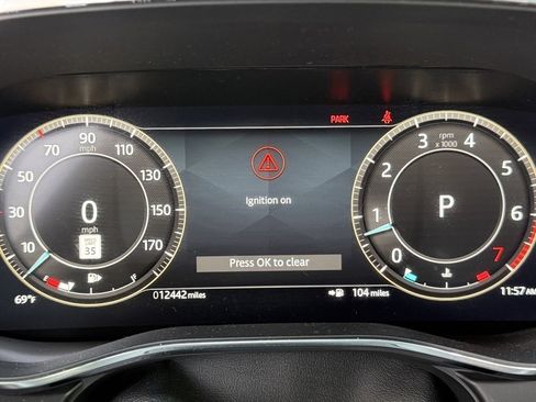 Used 2025 Jaguar F-PACE R-Dynamic S image 19