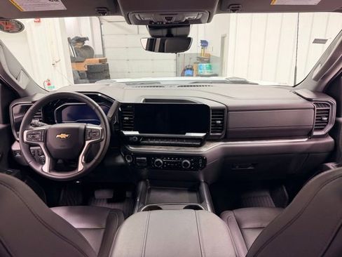 Certified 2025 Chevrolet Silverado 2500 LTZ w/ LTZ Plus Package image 22