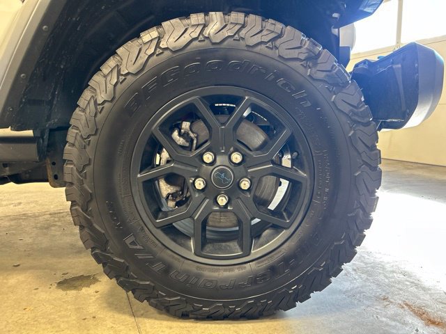 Used 2024 Jeep Wrangler Unlimited AWD/4WD image 11