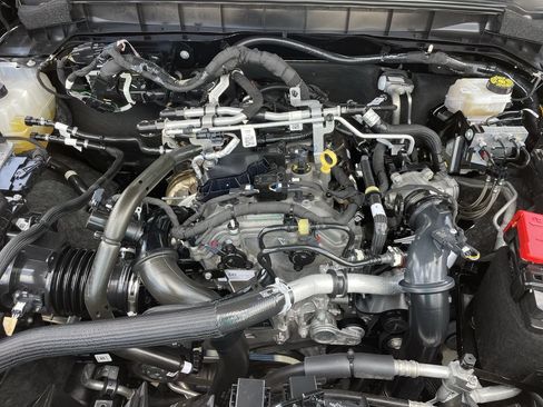 Used 2025 Ford Bronco Big Bend AWD/4WD image 10