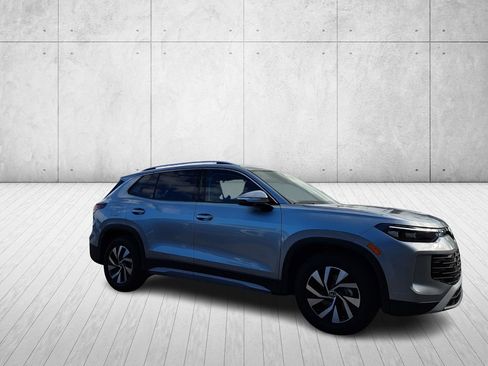 New 2026 Volkswagen Tiguan S image 3