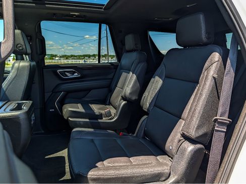 Used 2021 Chevrolet Tahoe LT w/ LT Signature Plus Package AWD/4WD image 15