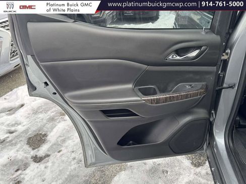 Used 2023 GMC Acadia Denali w/ Denali Technology Package image 11