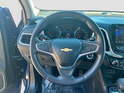 Used 2022 Chevrolet Equinox Premier image 11
