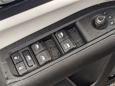 New 2025 Jeep Compass Limited w/ Sun & Sound Group image 21