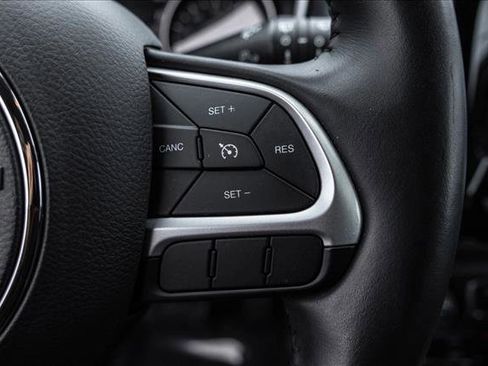 Used 2019 Jeep Compass Altitude image 14