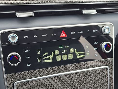 New 2026 Genesis GV80 3.5T e-SC image 17