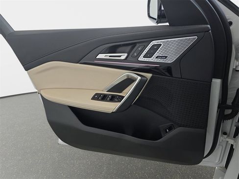 Used 2024 BMW X1 xDrive28i w/ Premium Package image 28