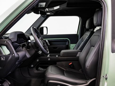 Used 2023 Land Rover Defender 110 75th Limited Edition image 24