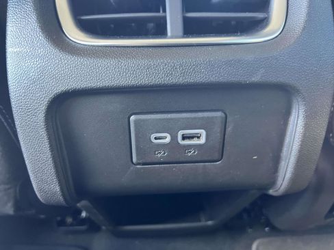 Used 2025 Chevrolet Blazer LT w/ Convenience Package image 15