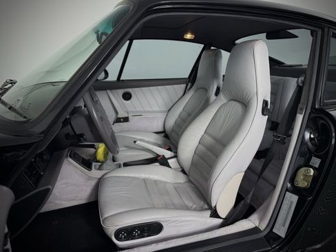 Used 1991 Porsche 911 Turbo image 5