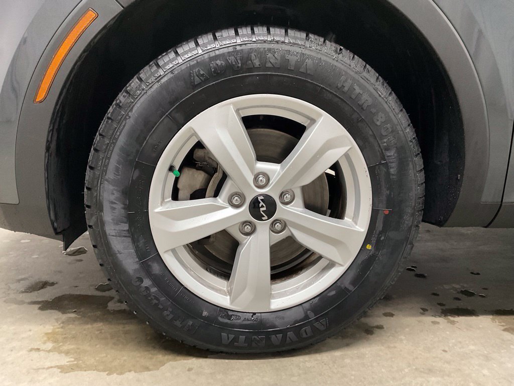 Used 2023 Kia Sorento LX AWD/4WD image 20