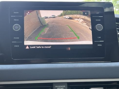 New 2026 Volkswagen Jetta SE FWD image 31