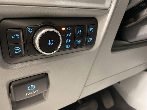 Used 2025 Ford F150 XLT w/ Equipment Group 302A MID image 18