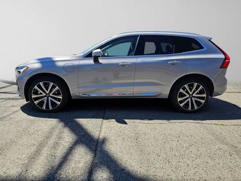 Certified 2023 Volvo XC60 T8 Ultimate AWD/4WD image 6
