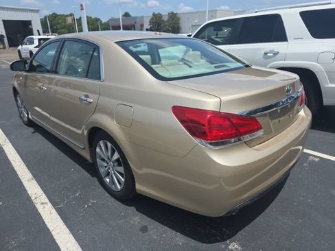Used 2011 Toyota Avalon Limited FWD image 6