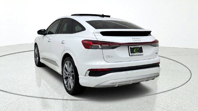 Used 2025 Audi Q4 e-tron Premium Plus w/ Premium Plus AWD/4WD image 6