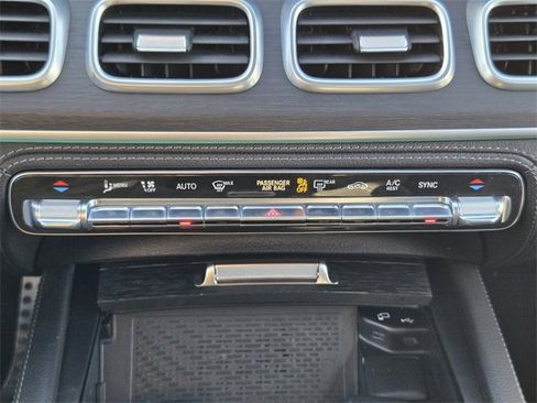 Used 2023 Mercedes-Benz GLS 450 4MATIC image 29