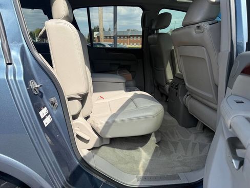 Used 2009 INFINITI QX56 4WD w/ Technology Pkg image 16