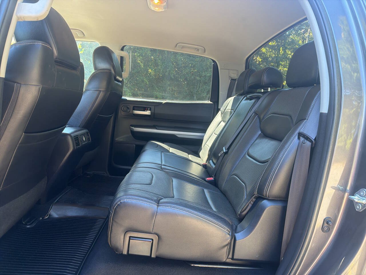 Used 2018 Toyota Tundra SR5 w/ SR5 Upgrade Package AWD/4WD image 17